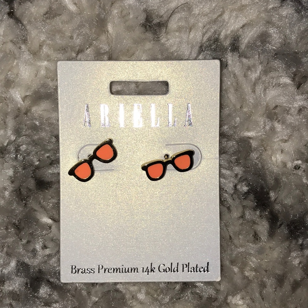 Ariella earnings